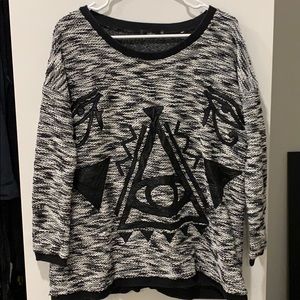 Graphic black and white knit oversized sweater